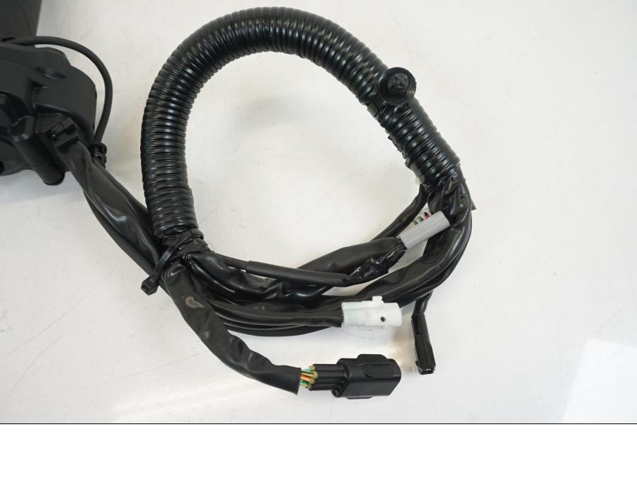 Extrabild3 på Styrelreglage från en Yamaha MT-09 Tracer -2021 motorcykel.