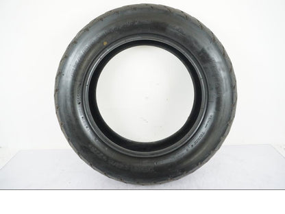 Framsidan på <p>Begagnad däck av märket Bridgestone och modell Exedra G546.</p>

<p>Dimension 170/80-15 M/C 77S. </p>

<p>Mönsterdjup ca: 4,00mm.</p>

<p>Mönsterdjup yttre kanter ca: 5,40mm.</p>

<p>Tillv: Vecka 44 år 2014.</p> moped.