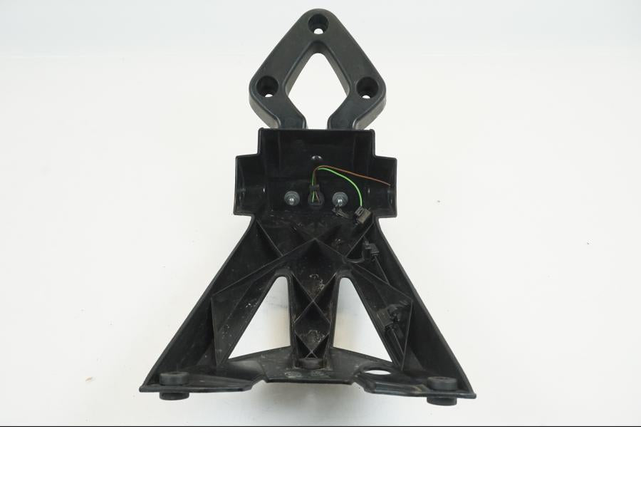 Höger sida på Skylthållare från en BMW S 1000 RR -2010 motorcykel.