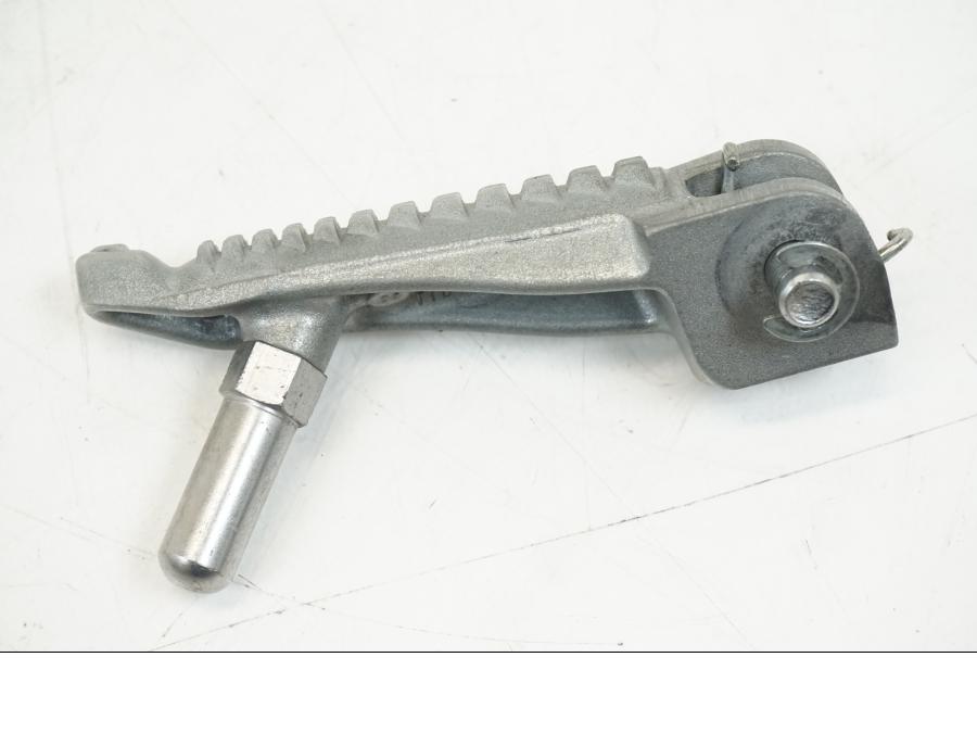 Höger sida på Fotpinne från en Kawasaki NINJA 400 -2020 motorcykel.