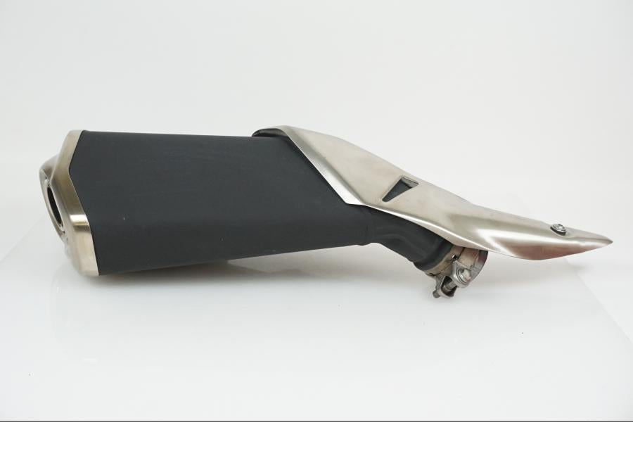 Baksidan på Ljuddämpare från en Kawasaki Z 900 -2018 motorcykel.