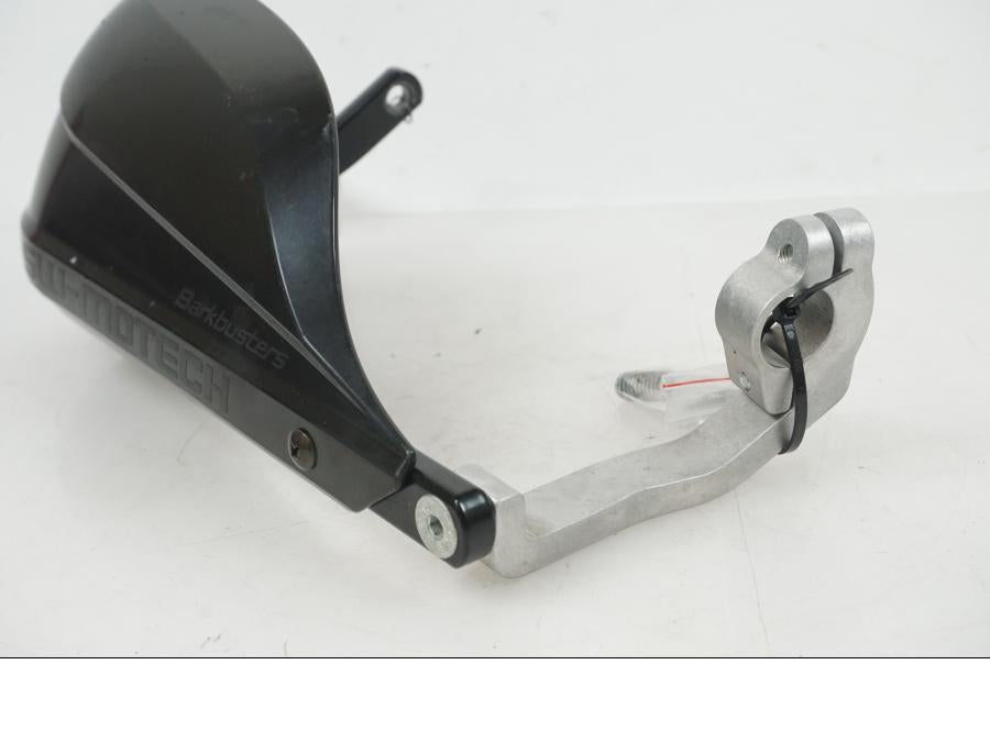 Baksidan på Handskydd från en BMW F 750 GS -2019 motorcykel.