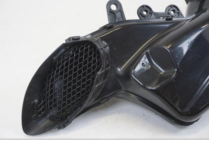 Baksidan på Luftintag från en Suzuki GSX 1300 R -2017 motorcykel.