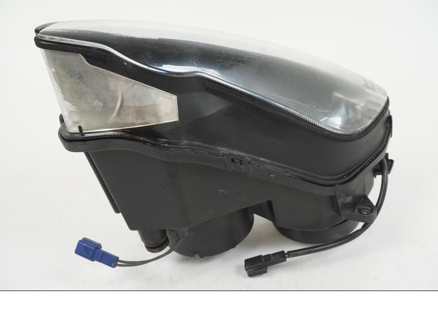 Vänster sida på Strålkastare från en Yamaha YZF 1000 R1 -2006 motorcykel.