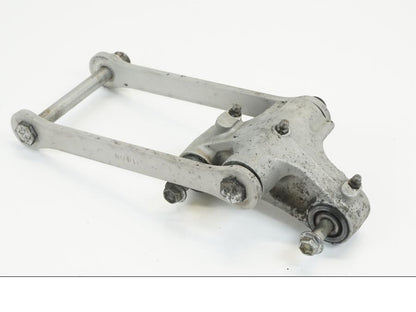 Snett uppifrån på Stötdämparlänkage från en Kawasaki ZX-12R -2000 motorcykel.