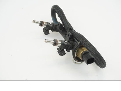 Vänster sida på Fuel Rail från en BMW F 650 GS -2010 motorcykel.