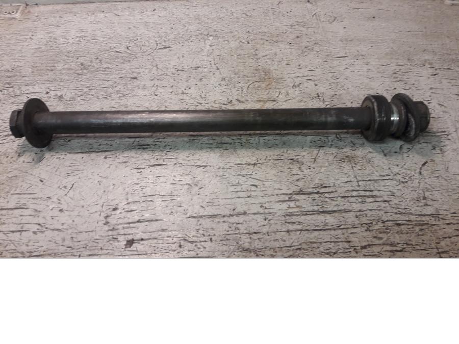 Framsidan på Axel från en Yamaha FZ-S 600 -2000 motorcykel.