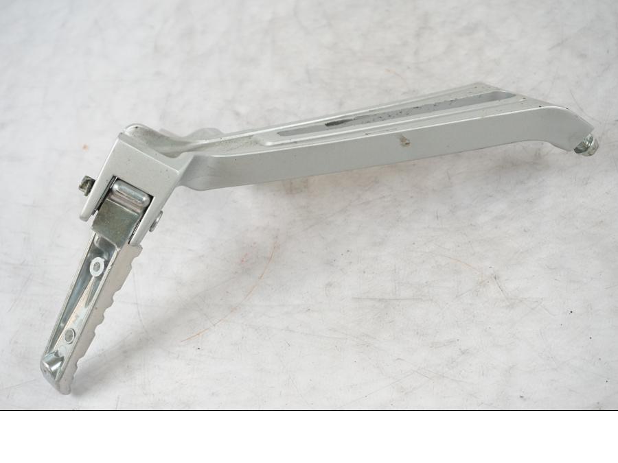 Extrabild2 på Fotpinne från en Yamaha MT 125 -2017 motorcykel.