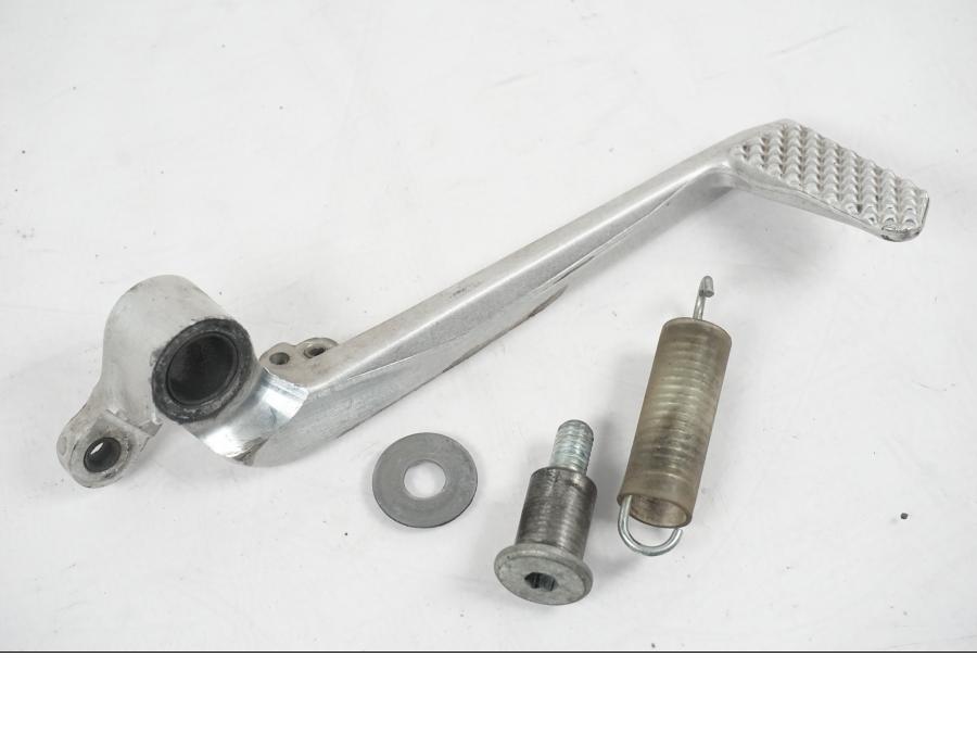 Framsidan på Bromspedal från en Yamaha YZF 1000 R1 -2007 motorcykel.