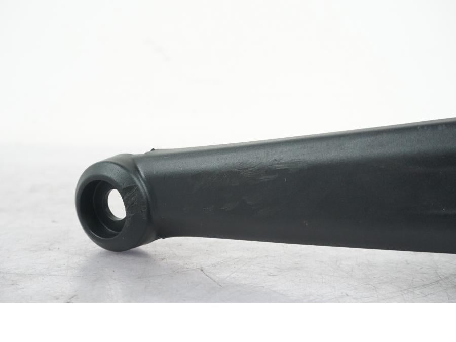 Höger sida på Handskydd från en Ducati Multistrada 1158 V4 -2023 motorcykel.