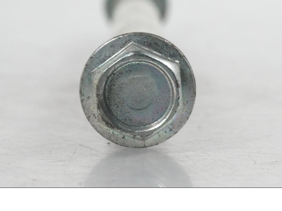 Snett uppifrån på Axel från en Kawasaki ER-6N ABS -2010 motorcykel.