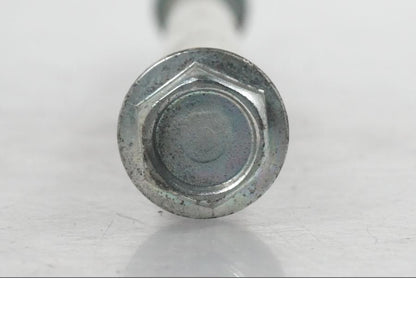 Snett uppifrån på Axel från en Kawasaki ER-6N ABS -2010 motorcykel.