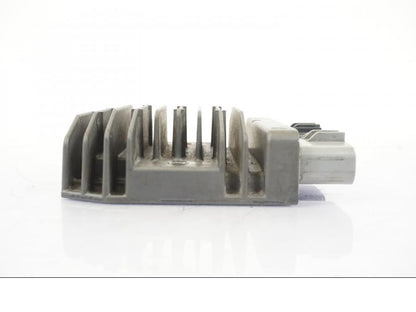 Höger sida på Likriktare från en BMW R 1250 GS -2019 motorcykel.