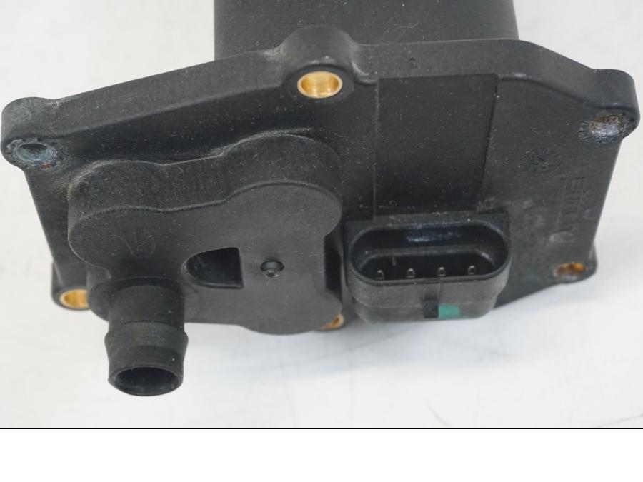 Extrabild3 på Bensinpump insprut från en Ducati Hyperstrada -2013 motorcykel.