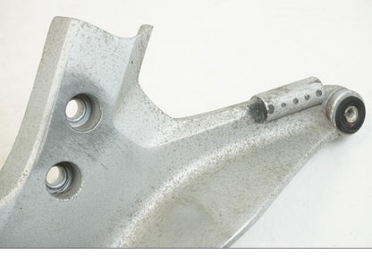 Snett uppifrån på Fotpinnefäste från en Honda ST 1300 -2002 motorcykel.