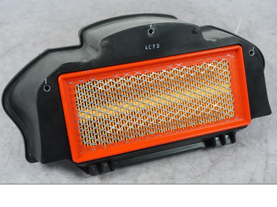 Framsidan på Luftburk från en BMW K 1600 GTL -2015 motorcykel.