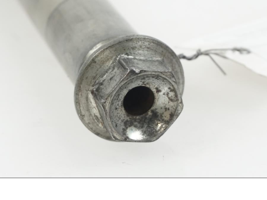 Vänster sida på Axel från en Suzuki GSX-R 1000 -2007 motorcykel.