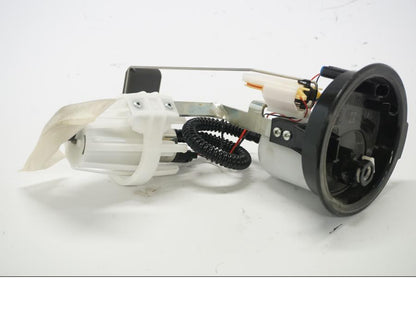 Framsidan på Bensinpump insprut från en BMW R 1250 GS -2019 motorcykel.