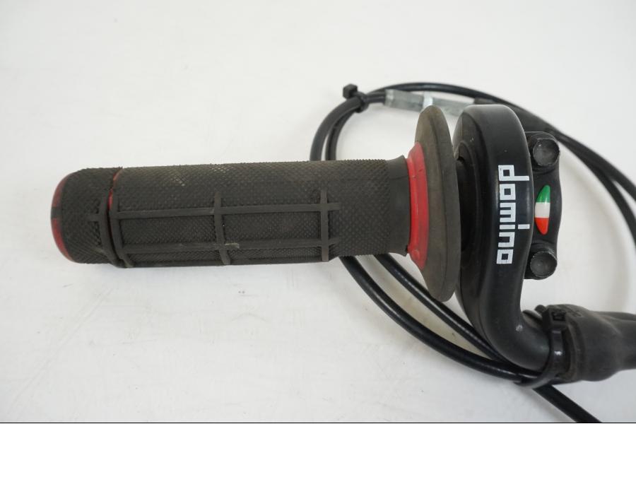 Baksidan på Gasreglage från en AJP PR7 -2021 motorcykel.