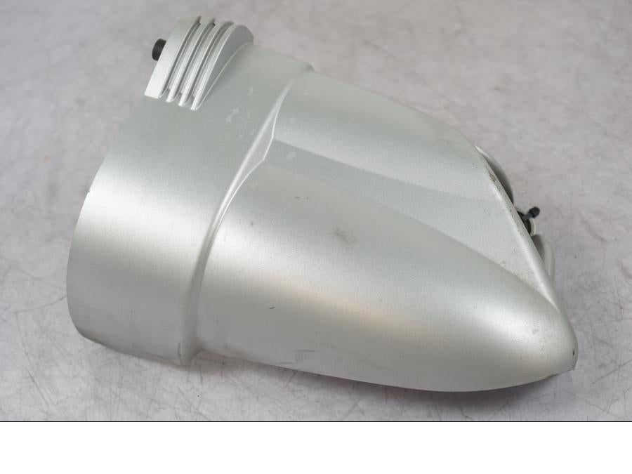 Framsidan på Startmotorkåpa från en BMW R 1200 GS -2005 motorcykel.