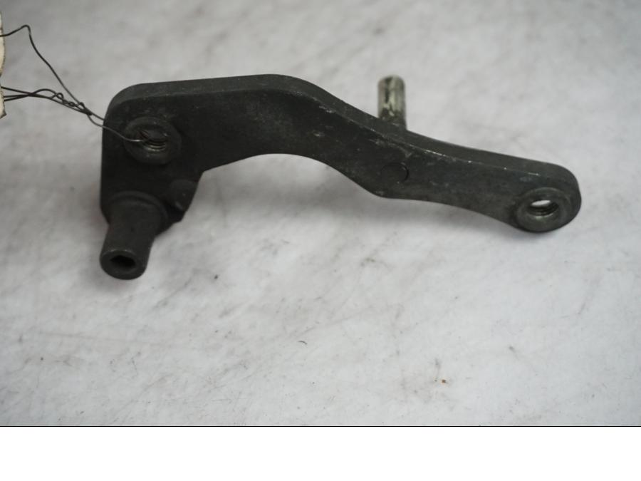 Framsidan på Bromsoksfäste från en Yamaha XTZ 660 -1995 motorcykel.