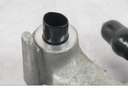 Snett nerifrån på Bromshuvudcylinder från en Suzuki GSF 1250 -2010 motorcykel.