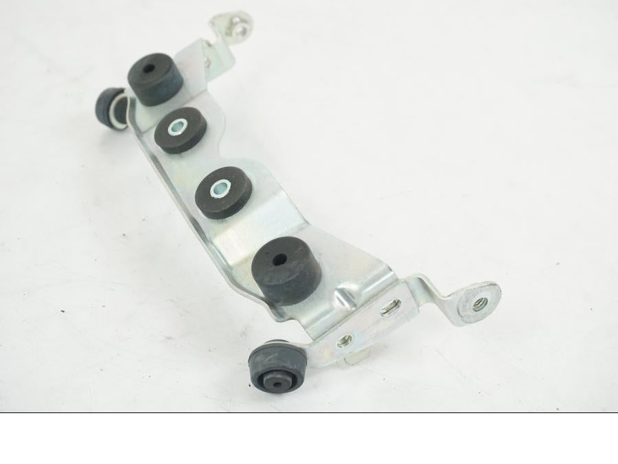 Höger sida på Bensintankfäste från en Yamaha MT-07 -2019 motorcykel.