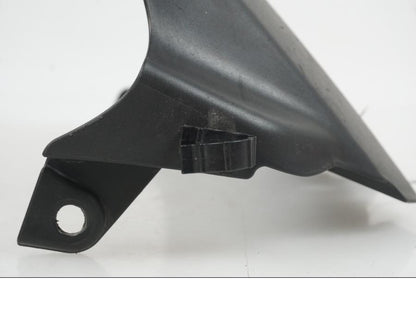 Vänster sida på Svingskärm från en Suzuki GSX-R 750 -2009 motorcykel.