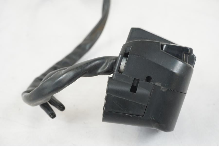 Extrabild2 på Styrelreglage från en Kawasaki ER-6F -2010 motorcykel.