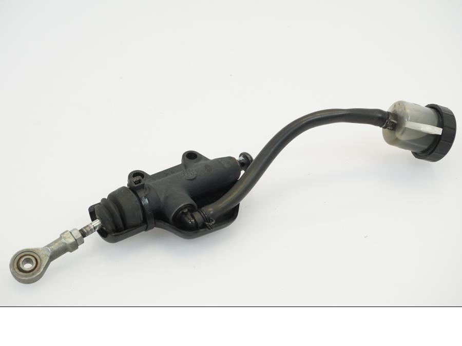 Baksidan på Bromshuvudcylinder från en KTM 690 Duke -2012 motorcykel.