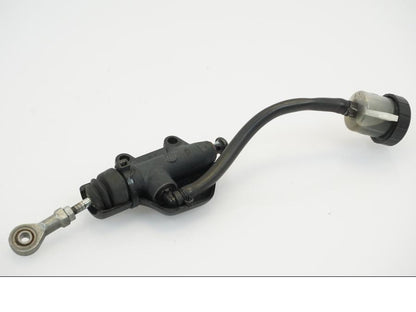 Baksidan på Bromshuvudcylinder från en KTM 690 Duke -2012 motorcykel.