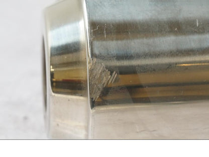 Höger sida på Ljuddämpare från en Honda VFR 800 -2001 motorcykel.