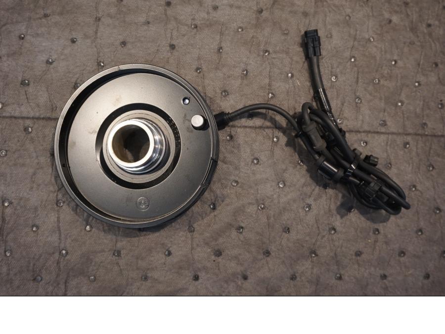 Baksidan på ABS givare från en Yamaha V-Max 1700 -2010 motorcykel.