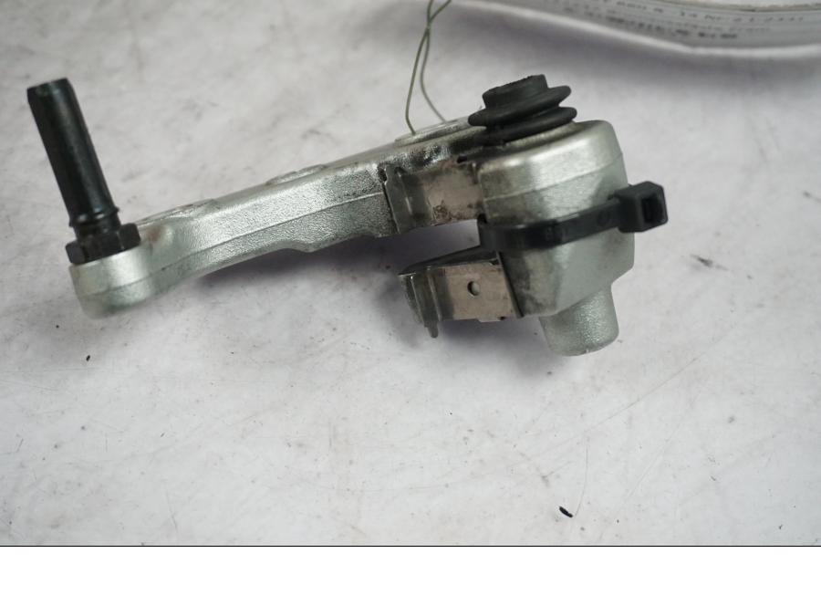 Höger sida på Bromsoksfäste från en Yamaha XT 660 R -2014 motorcykel.