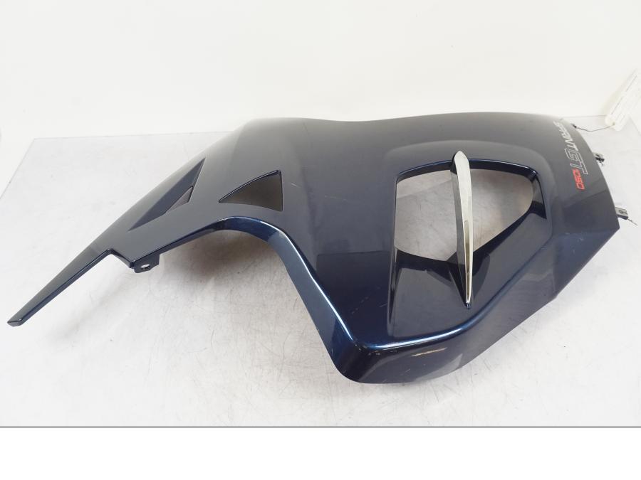 Extrabild1 på Sidkåpa från en Triumph Sprint GT -2011 motorcykel.