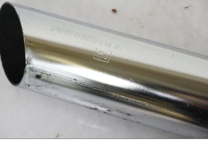 Höger sida på Ljuddämpare från en Suzuki VL 800 -2002 motorcykel.