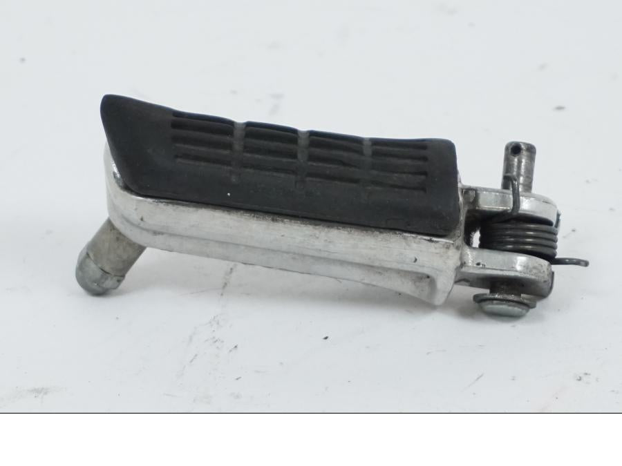 Framsidan på Fotpinne från en Honda CBR 600 -1998 motorcykel.