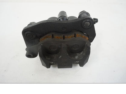 Snett nerifrån på Bromsok från en Triumph Speed Triple -2009 motorcykel.