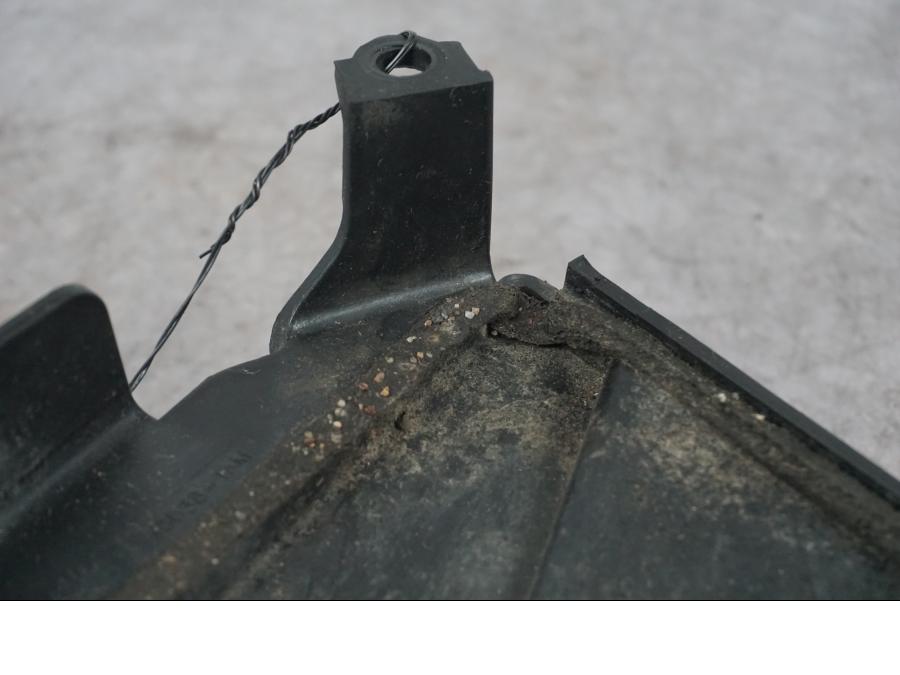 Vänster sida på Luftvinge från en Buell 1125 R -2008 motorcykel.