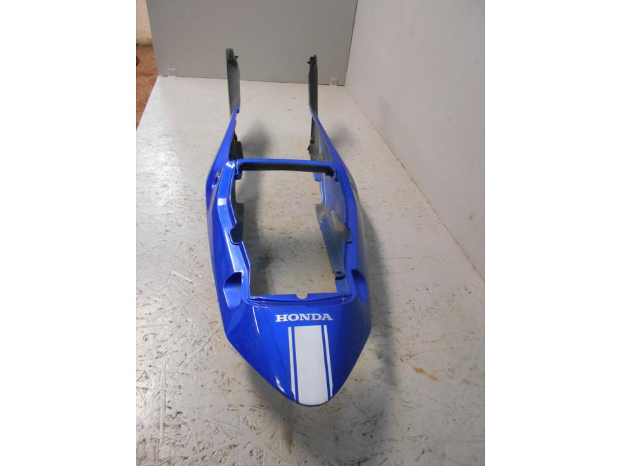 Baksidan på Bakvinge från en Honda CBR 125 R -2006 motorcykel.