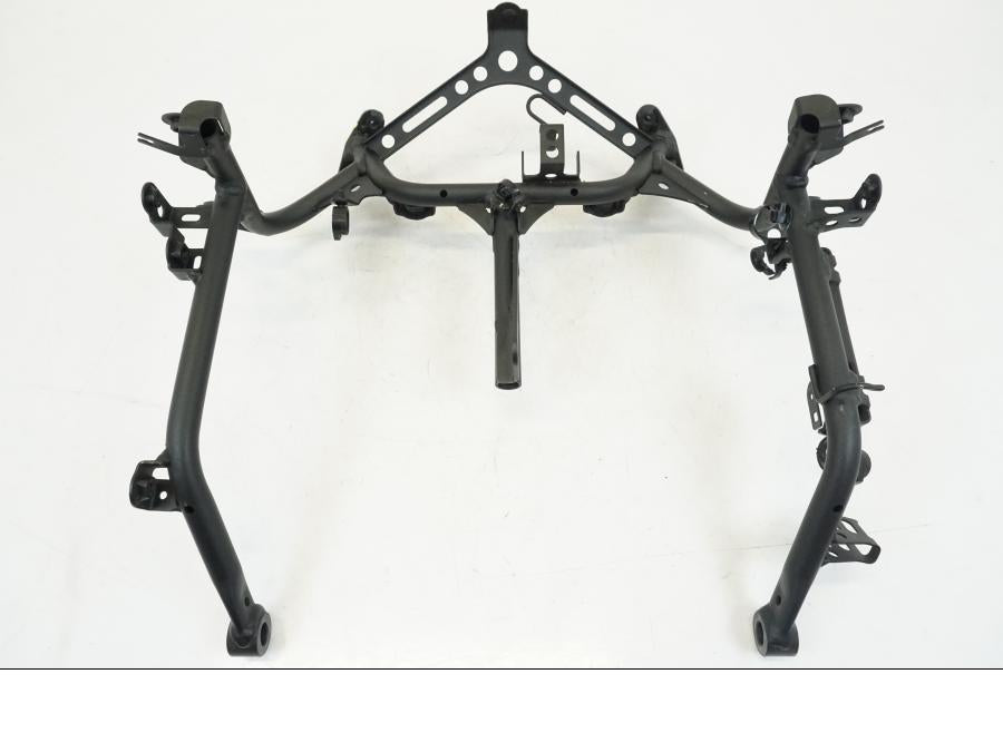 Snett nerifrån på Toppkåpstag från en Kawasaki NINJA 400 -2020 motorcykel.