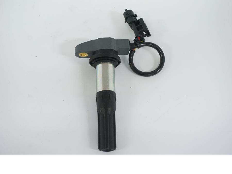 Framsidan på Tändspole från en Ducati Desert X -2022 motorcykel.