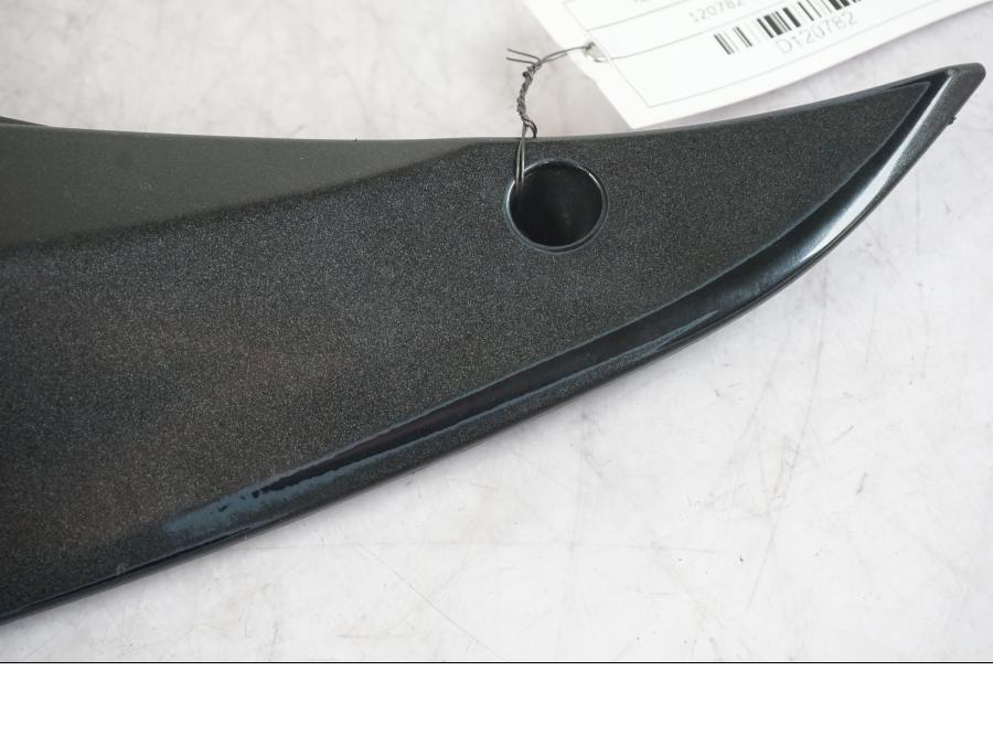 Baksidan på Sidopanel från en Kawasaki ZX-10R -2008 motorcykel.