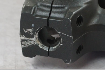 Vänster sida på Gaffelben från en Kawasaki ZX-10R -2008 motorcykel.