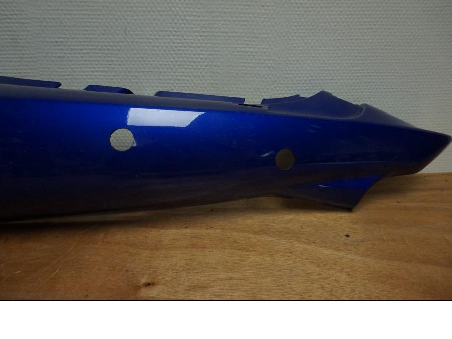 Höger sida på Bakvinge från en Yamaha XJ 900 S -1999 motorcykel.