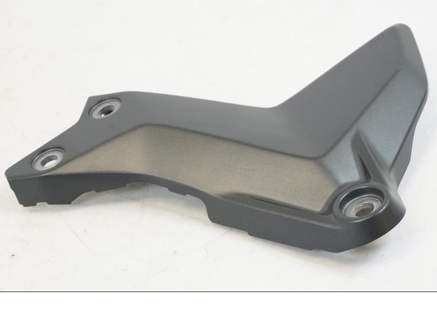 Höger sida på Ramskydd från en Yamaha YZF R7 -2022 motorcykel.