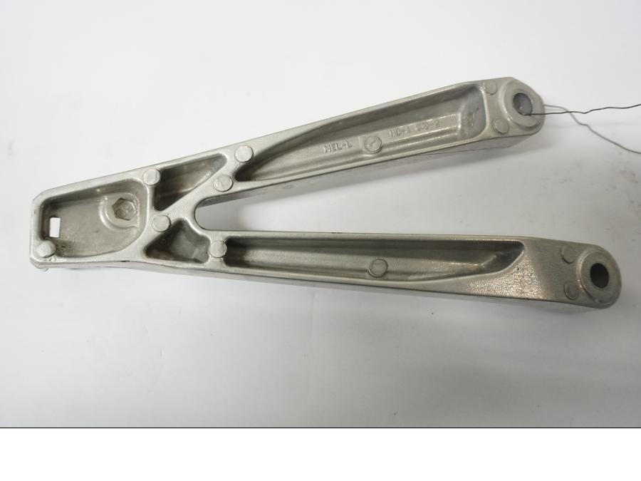 Baksidan på Fotpinnefäste från en Honda CBR 1000 RR -2007 motorcykel.