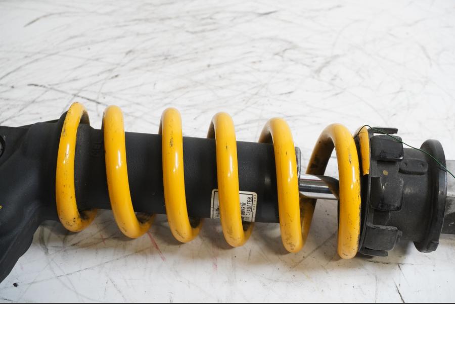 Höger sida på Stötdämpare från en Honda CBR 1000 RR -2004 motorcykel.