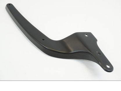 Baksidan på Bakskärmstag från en Suzuki VL 1500 -1999 motorcykel.