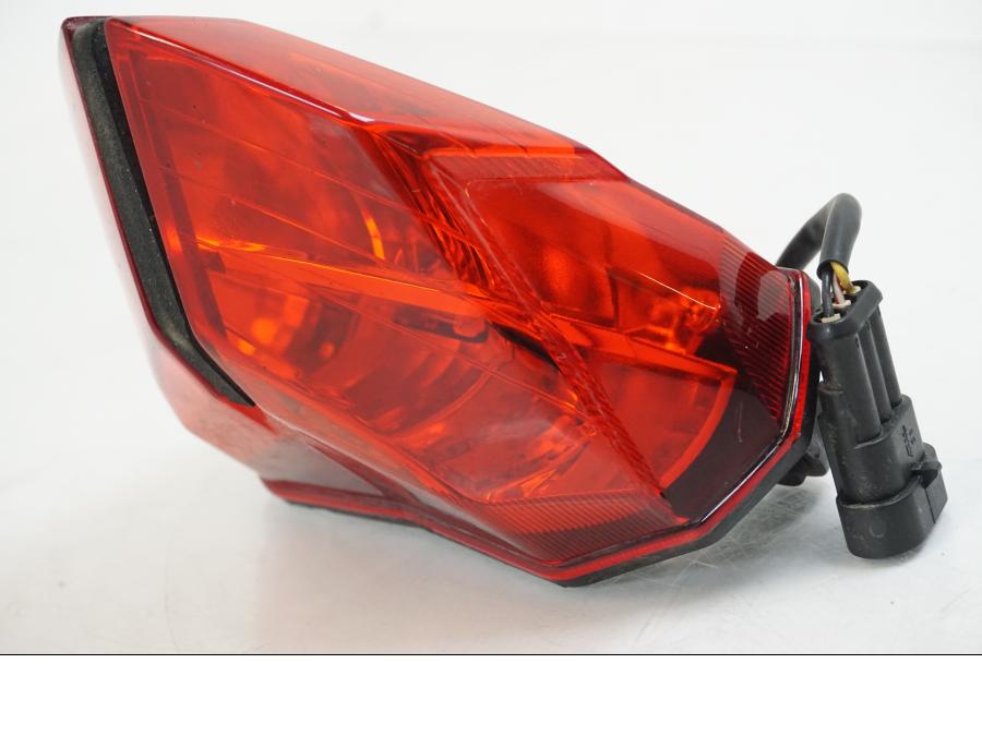 Vänster sida på Baklampa från en Ducati Streetfighter S -2011 motorcykel.